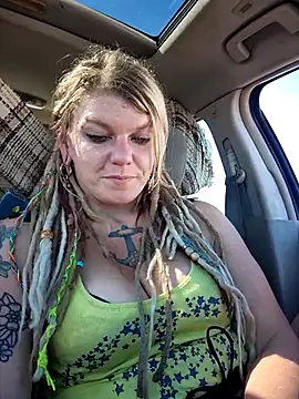 Snapshot of Horny_hippie chatting on October 15, 2025, 6:41 pm Horny hippie online show from October 15, 2025, 6:41 pm