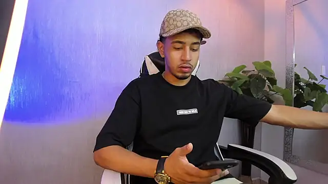 Snapshot of Brand_Collins chatting on March 13, 2026, 11:39 am Brand Collins online show from March 13, 2026, 11:39 am