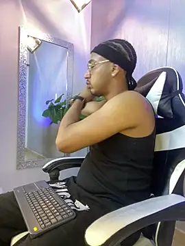 Snapshot of Brand_Collins chatting on March 27, 2026, 11:32 am Brand Collins online show from March 27, 2026, 11:32 am