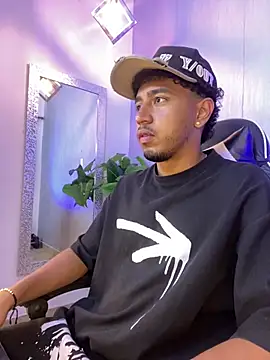 Snapshot of Brand_Collins chatting on April 8, 2026, 12:05 pm Brand Collins online show from April 8, 2026, 12:05 pm