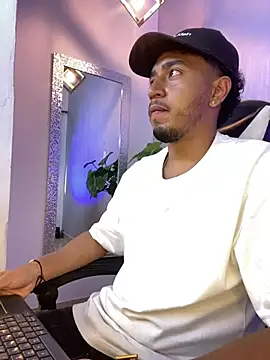 Snapshot of Brand_Collins chatting on April 12, 2026, 1:38 pm Brand Collins online show from April 12, 2026, 1:38 pm