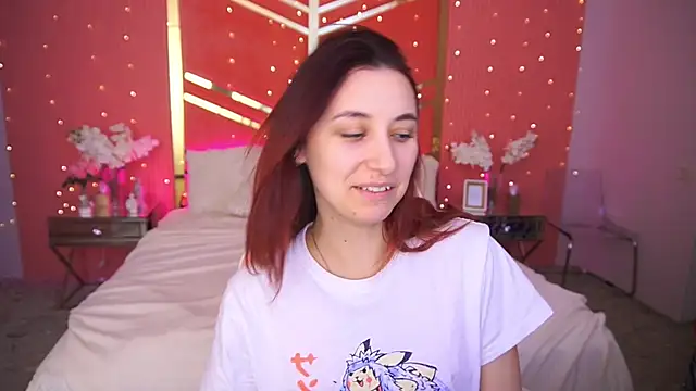 Snapshot of RoxieRay chatting on February 16, 2026, 2:46 pm RoxieRay online show from February 16, 2026, 2:46 pm