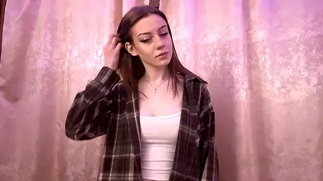 SoonMoilanen online show from December 18, 2025, 6:47 pm