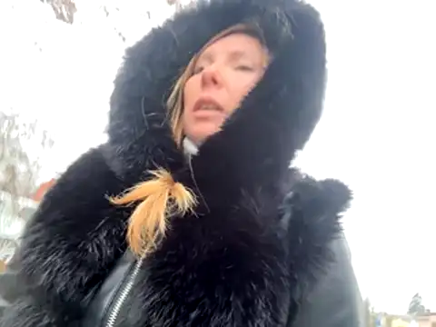 JenyJansy online show from December 3, 2025, 1:53 pm