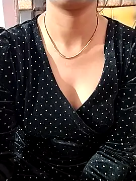 Snapshot of RASHMI_SHARMA9 chatting on February 13, 2026, 5:53 pm RASHMI SHARMA9 online show from February 13, 2026, 5:53 pm