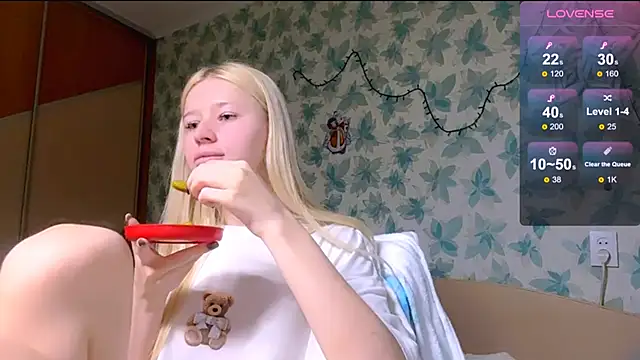 Barbie Blondie online show from March 29, 2026, 3:23 pm
