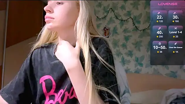 Barbie Blondie online show from April 12, 2026, 3:39 pm