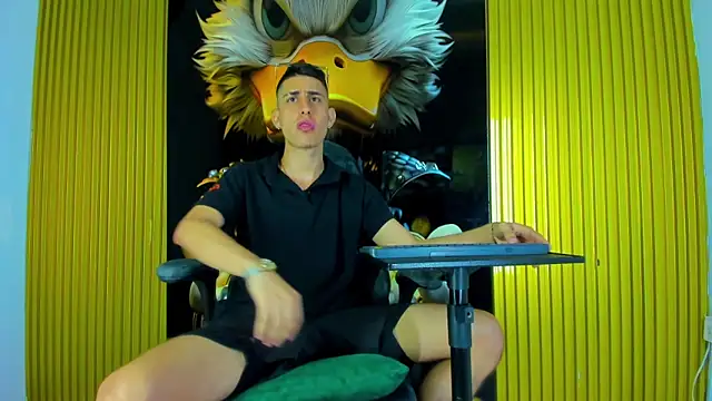 twink scott  online show from December 23, 2025, 5:05 am