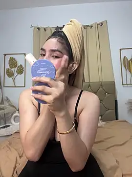 SofiaHarison online show from December 1, 2025, 7:57 am