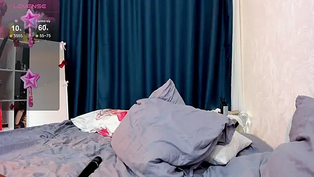 Snapshot of purrbae chatting on January 8, 2026, 1:52 am purrbae online show from January 8, 2026, 1:52 am