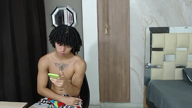 Snapshot of kim_curlyy chatting on March 5, 2026, 12:56 pm kim curlyy online show from March 5, 2026, 12:56 pm