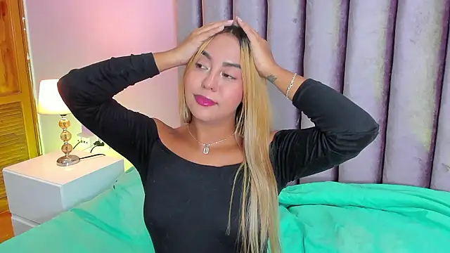 Snapshot of Little_Angelica18 chatting on February 6, 2026, 2:09 pm Little Angelica18 online show from February 6, 2026, 2:09 pm