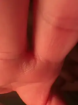 Snapshot of powq05 chatting on November 26, 2025, 9:05 pm powq05 online show from November 26, 2025, 9:05 pm