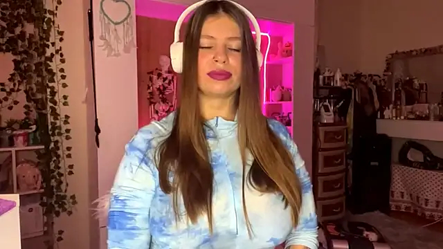 Snapshot of BiasSquabble chatting on November 26, 2025, 6:14 am BiasSquabble online show from November 26, 2025, 6:14 am