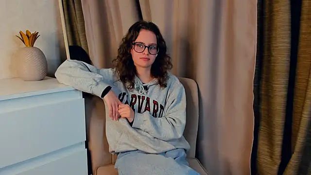 Snapshot of KarissaKnapp chatting on November 26, 2025, 3:02 pm KarissaKnapp online show from November 26, 2025, 3:02 pm