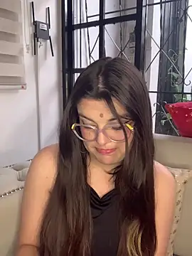 Snapshot of Scarletts_Boobs chatting on December 15, 2025, 9:41 pm Scarletts Boobs online show from December 15, 2025, 9:41 pm