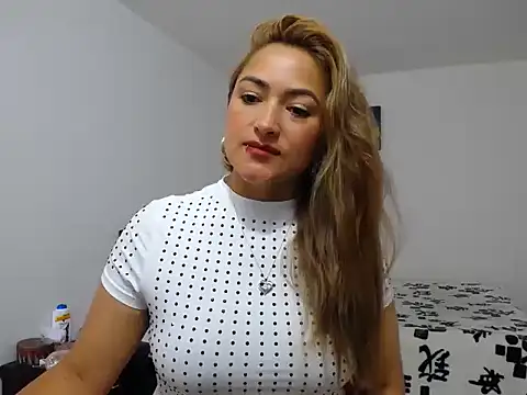 ximenaxcite19 online show from December 2, 2025, 12:21 pm