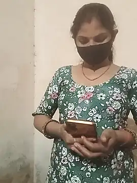 Snapshot of Pooja_bhabhi00 chatting on November 30, 2025, 2:32 pm Pooja bhabhi00 online show from November 30, 2025, 2:32 pm