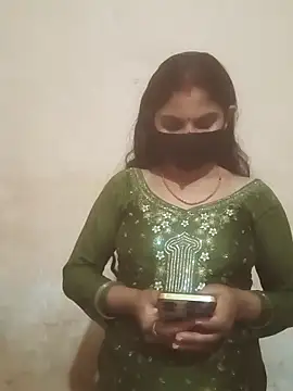 Snapshot of Pooja_bhabhi00 chatting on December 21, 2025, 6:20 am Pooja bhabhi00 online show from December 21, 2025, 6:20 am