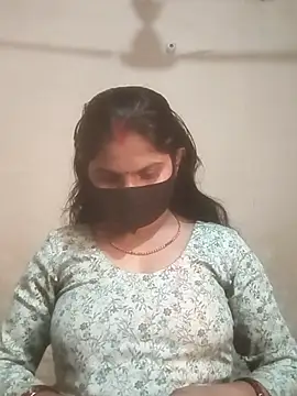 Snapshot of Pooja_bhabhi00 chatting on January 13, 2026, 7:35 am Pooja bhabhi00 online show from January 13, 2026, 7:35 am