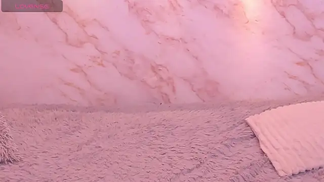 Dakota ferreti  online show from April 8, 2026, 5:57 pm