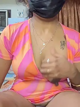 TeddyLover5 online show from February 16, 2026, 7:10 pm