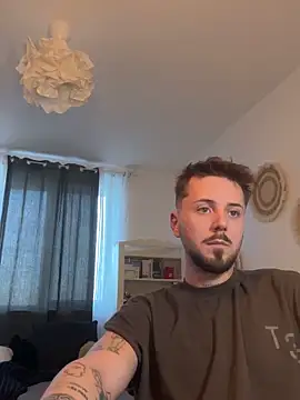 Snapshot of alexander_your_king chatting on November 26, 2025, 1:34 pm alexander your king online show from November 26, 2025, 1:34 pm