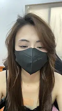 Snapshot of Lunamoon68 chatting on April 5, 2026, 9:50 am Lunamoon68 online show from April 5, 2026, 9:50 am