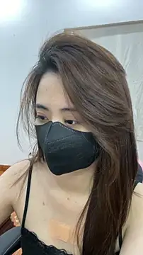 Snapshot of Lunamoon68 chatting on April 6, 2026, 6:47 am Lunamoon68 online show from April 6, 2026, 6:47 am