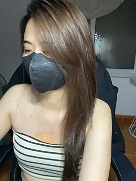 Snapshot of Lunamoon68 chatting on April 12, 2026, 5:51 pm Lunamoon68 online show from April 12, 2026, 5:51 pm