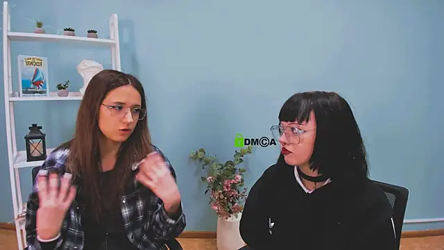 mira cool  online show from November 27, 2025, 9:44 am