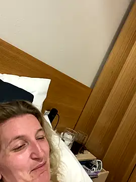 Skyme2713 online show from December 3, 2025, 12:25 pm