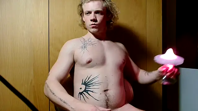 Snapshot of AlexBarczuk chatting on February 25, 2026, 12:20 am AlexBarczuk online show from February 25, 2026, 12:20 am