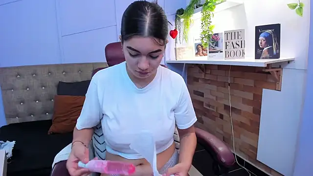 Snapshot of lourenfox chatting on November 28, 2025, 12:30 pm lourenfox online show from November 28, 2025, 12:30 pm