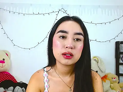 Snapshot of SiennaLorens chatting on January 13, 2026, 1:16 pm SiennaLorens online show from January 13, 2026, 1:16 pm