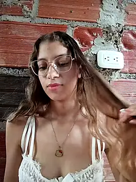 Snapshot of Vanneskk chatting on February 4, 2026, 7:42 pm Vanneskk online show from February 4, 2026, 7:42 pm