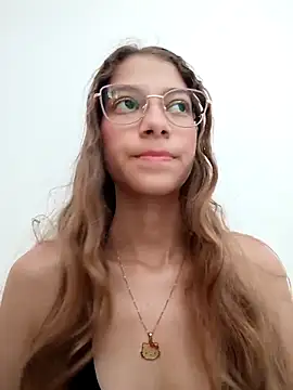 Snapshot of Vanneskk chatting on February 9, 2026, 2:43 pm Vanneskk online show from February 9, 2026, 2:43 pm