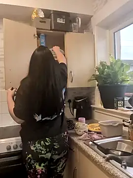 Snapshot of Hot_ScotchXX chatting on January 14, 2026, 10:54 am Hot ScotchXX online show from January 14, 2026, 10:54 am