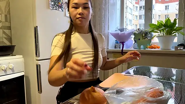 Snapshot of ShaeLucarell chatting on November 27, 2025, 9:44 am ShaeLucarell online show from November 27, 2025, 9:44 am