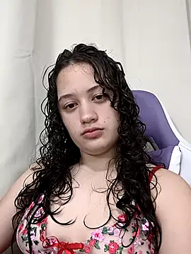 Alana 444 online show from April 10, 2026, 4:17 am