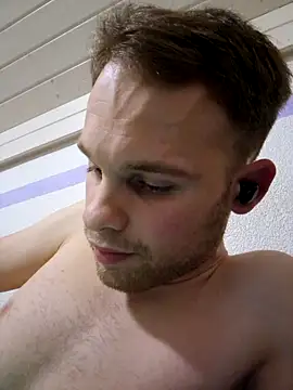 Patrick862001 online show from November 28, 2025, 8:33 pm