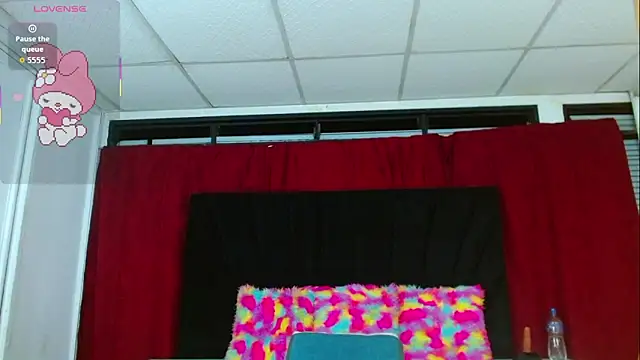 Snapshot of Melody_Kuromi chatting on February 10, 2026, 11:31 pm Melody Kuromi online show from February 10, 2026, 11:31 pm