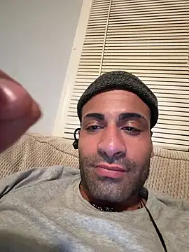 Chrisd3195 online show from April 19, 2026, 1:38 am