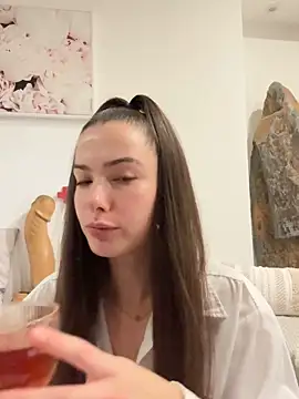 Sugarbellax online show from December 4, 2025, 5:43 pm