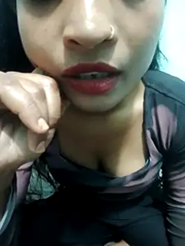 Zoyaa-Zubair online show from April 19, 2026, 7:05 pm