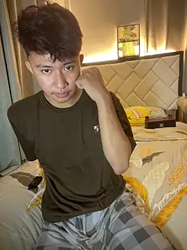 asiantwink0000 online show from January 14, 2026, 9:37 am