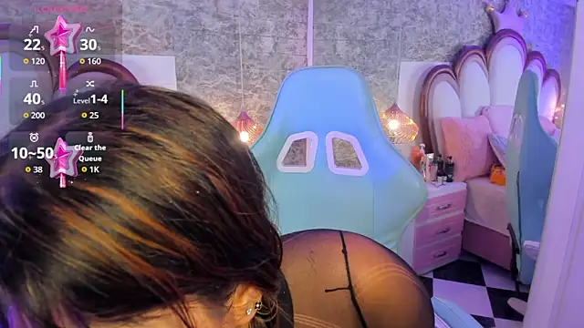 MoliBunny online show from April 10, 2026, 3:23 am