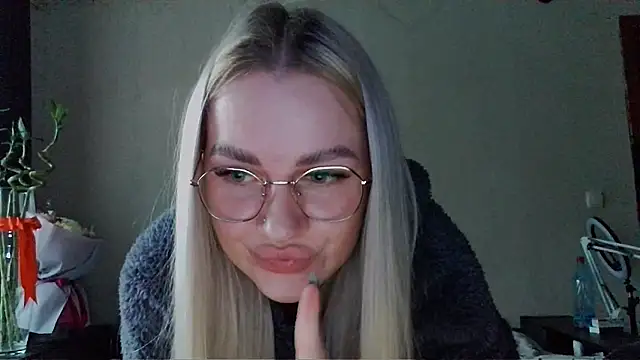 Whitehex666 online show from December 20, 2025, 10:11 am