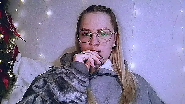 Whitehex666 online show from January 5, 2026, 5:38 pm