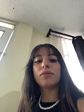 Snapshot of Mia_fiire chatting on February 26, 2026, 7:13 pm Mia fiire online show from February 26, 2026, 7:13 pm